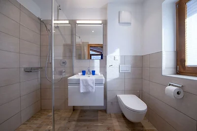 Luxe chalet met 3 badkamers, vlakbij een...