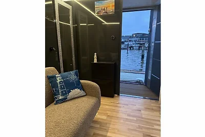 Premium Houseboat Blue Lagoon