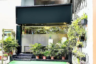 Angenehmer Aufenthalt in der Nähe des Powai...