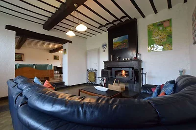 Piacevole casa vacanze con barbeque a Hotton