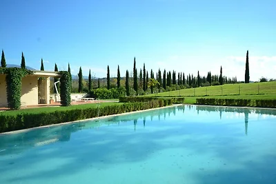 Modern huis in Rignano sull'Arno met zwembad