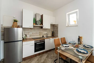 Ländliche Villa in der Nähe von Benkovac