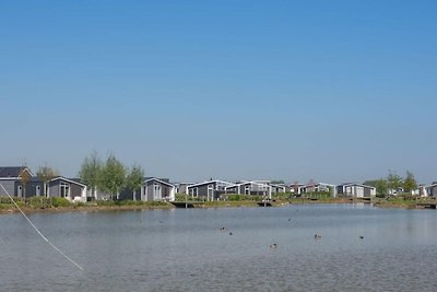 Schönes Chalet mit Büro in Zeeland