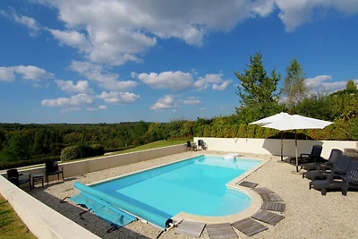 Villa di lusso a Rouzède con piscina privata