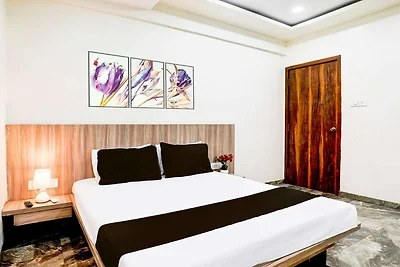 Hotel O Dombivali, früher PK Lodging