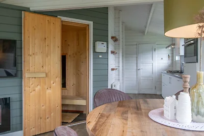 Comodo chalet in legno con lavastoviglie, in ...
