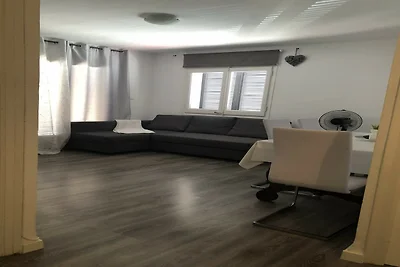 Wohnung in Estartit mit Garten
