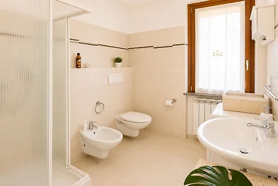 Splendido appartamento con piscina e vista...