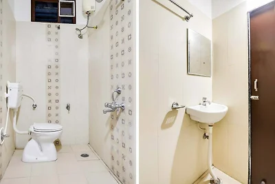 Townhouse De Alphabet Hotel Kukatpally