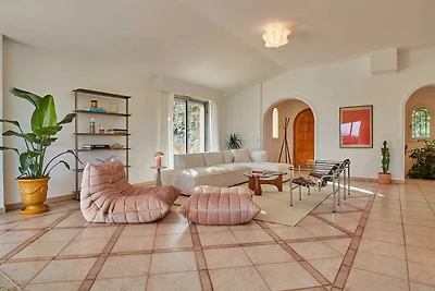 Villa con aria condizionata, piscina e jacuzz...