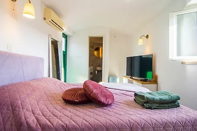Villa Roza - One Bedroom with Swimming Pool
