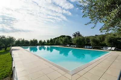 Villa moderna con piscina a Manerba del Garda
