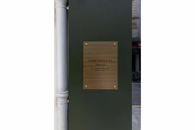 Vertraulicher Raum 4, nur einen Steinwurf vom...