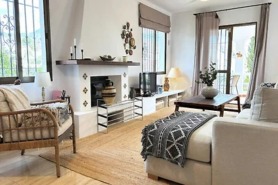 Villa in Nerja mit Pool und Garten