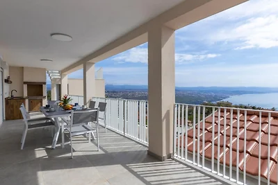Apartments Bregha - Three Bedroom Apartment w...