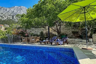 Charmantes Steinhaus Kleme mit Pool