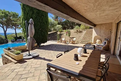 Villa in SAINTE MAXIME mit Schwimmbecken