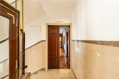 Spazioso appartamento con 4 camere da letto a...