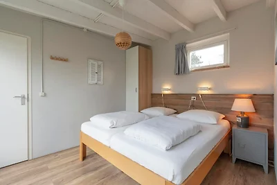 Bungalow in Sint Maartenszee am Strand