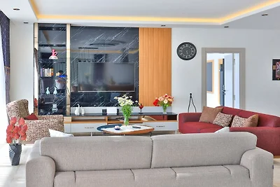 Villa in Kalkan mit Schwimmbecken