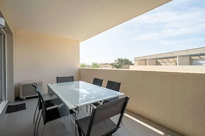 Appartement aan zee met zwembad