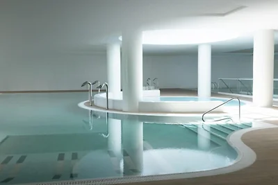Strandapartment mit Innenpool und Sauna