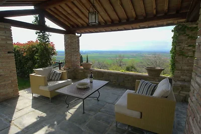 Ferienhaus in Cortona mit Pool und Aussicht