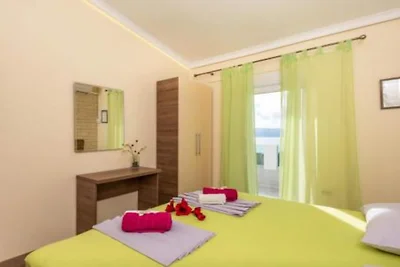 Villa Goldfield - One Bedroom Apartment with ...