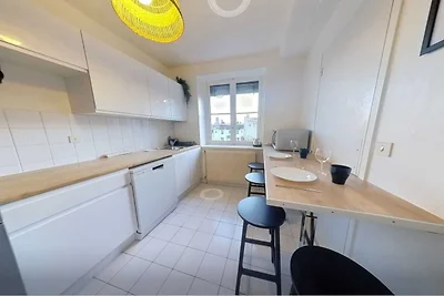 Camera accogliente in un accogliente appartam...