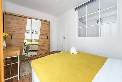 Casa a Saint-Pabu vicino a Sandy Beaches