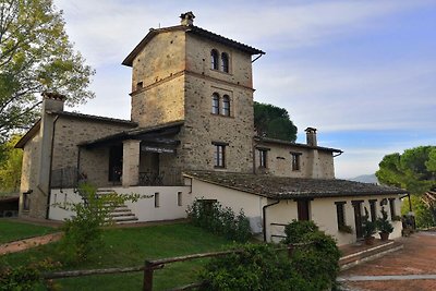 Agriturismo Borgo Pulciano in Montone