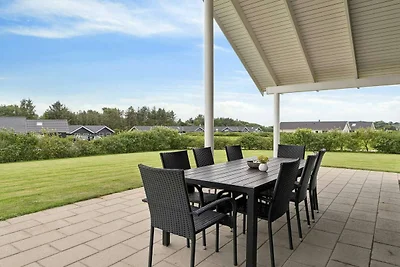 Luxus-Ruckzugsort am Hostrup Strand -- By Tra...