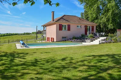 Casa di Holifay con piscina privata...