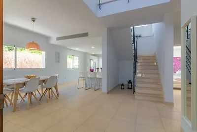 Moderne Villa mit Pool in Alcudia