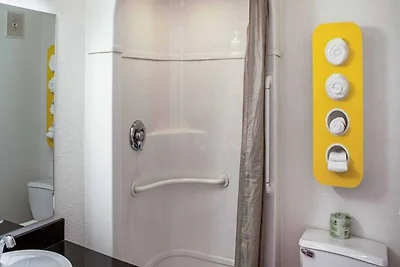 1 letto queen | Doccia accessibile ADA/RI
