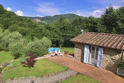 Ferienhaus in Pescia mit Schwimmbecken