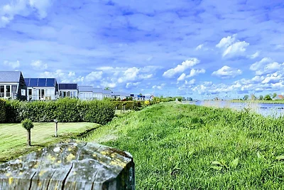 Ferienhaus in Grou mit Whirlpool
