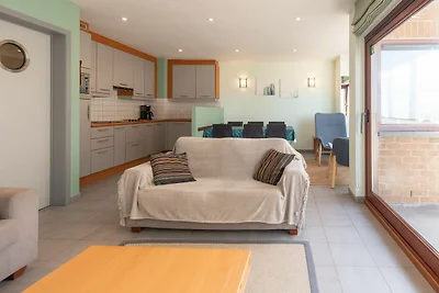 Appartement met terras en zijdelings zeezicht