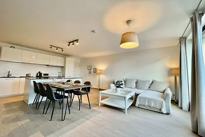 Funkelnde Stadtsuite in der Nähe von Diamonds