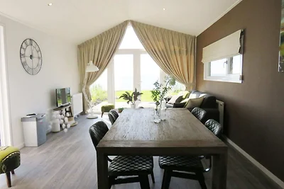 Modern chalet met afwasmachine bij het...