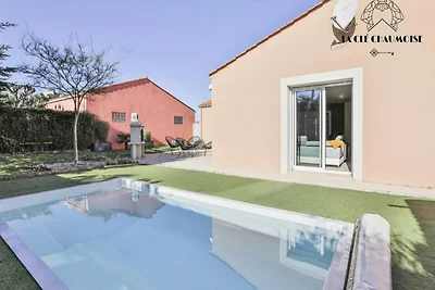 Villa in Les Sables mit Pool und Whirlpool