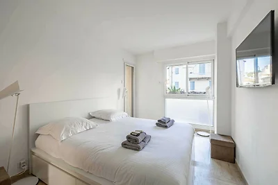 Charmante Wohnung am Boulevard Alexandre III