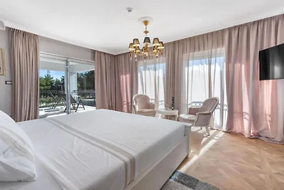Villa Carolus in Vodice - Five Bedroom Villa ...