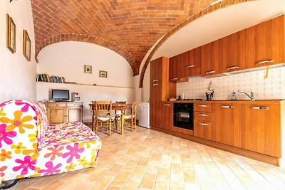Traditioneller Bauernhof in Asciano mit Pool