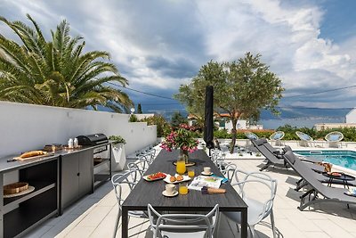 Moderne Ferienwohnung mit Terrasse in Slatine