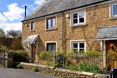 Cottage per famiglie a Bower Hinton