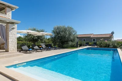 Villa in Visnjan mit Schwimmbecken