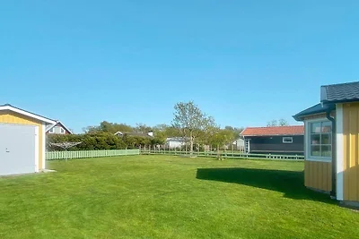 4 Personen Ferienhaus in Tvååker-By Traum