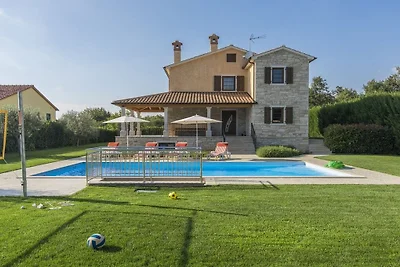 Villa in Kanfanar mit Barbecue und Wifi