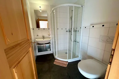 Angenehme Wohnung in Gstaad mit Garten